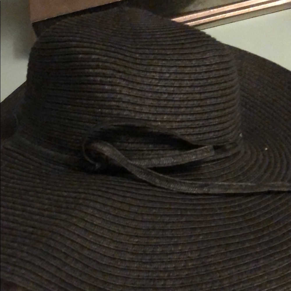 Floppy hat - Picture 3 of 5